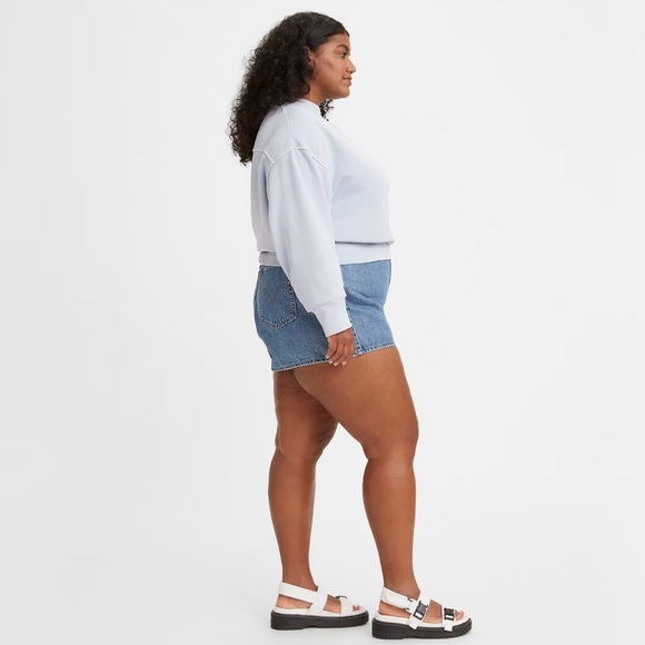 NEW! Levi"s High Waisted Mom Shorts Denim Jean Blue Medium Wash SZ 24W - Picture 6 of 16